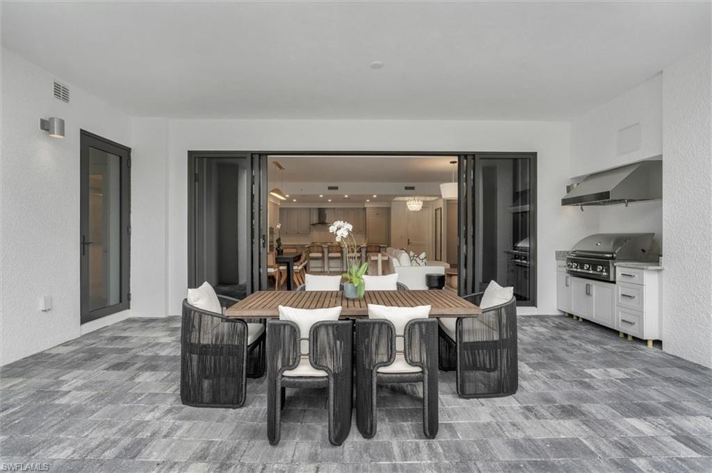 ELEVEN ELEVEN CENTRAL - Residential