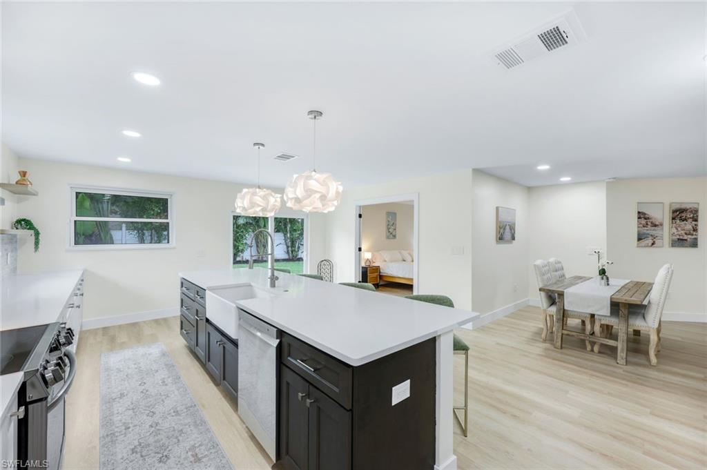 IMPERIAL SHORES - Residential