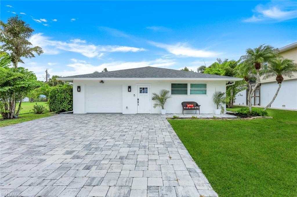 IMPERIAL SHORES - Residential