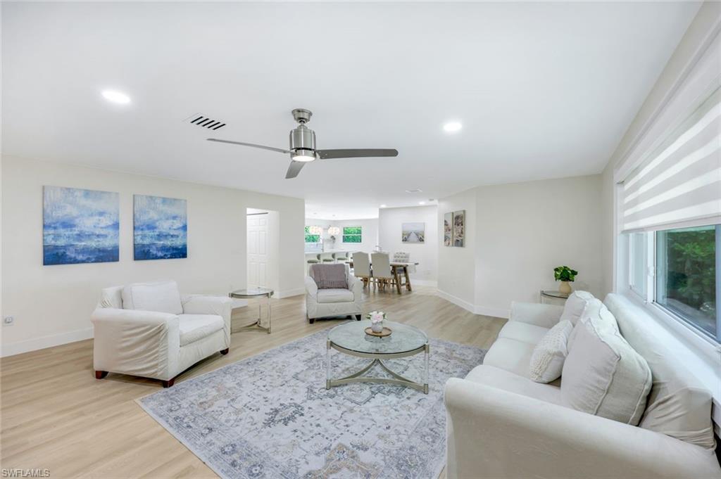 IMPERIAL SHORES - Residential