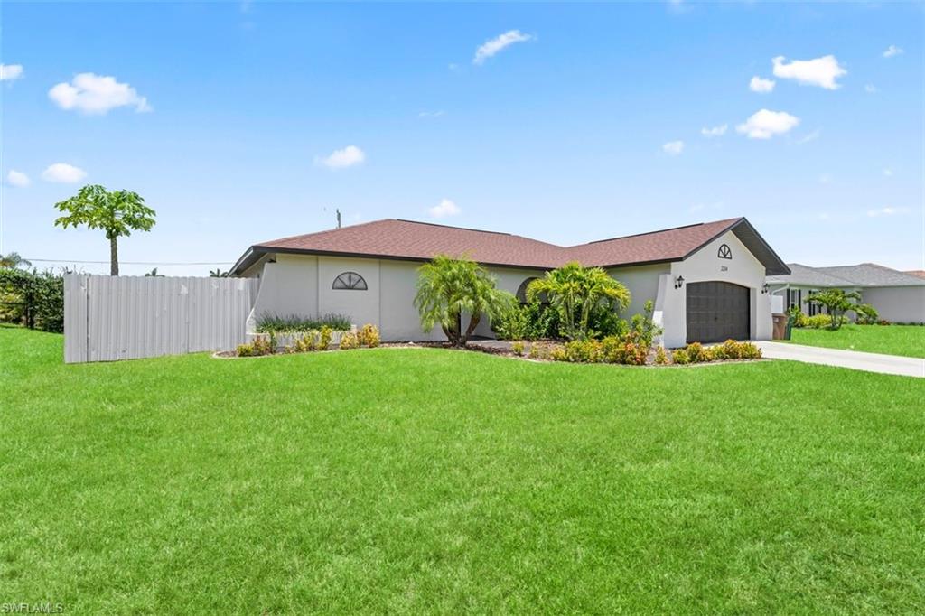 CAPE CORAL - Residential
