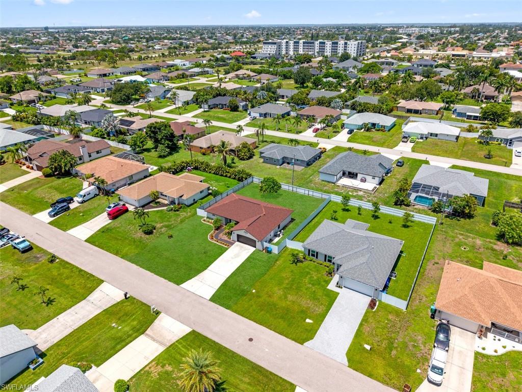 CAPE CORAL - Residential