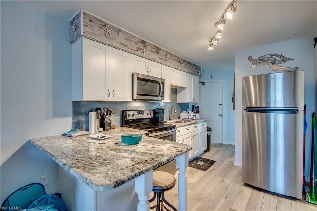BUCCANEER INN CONDO - Residential