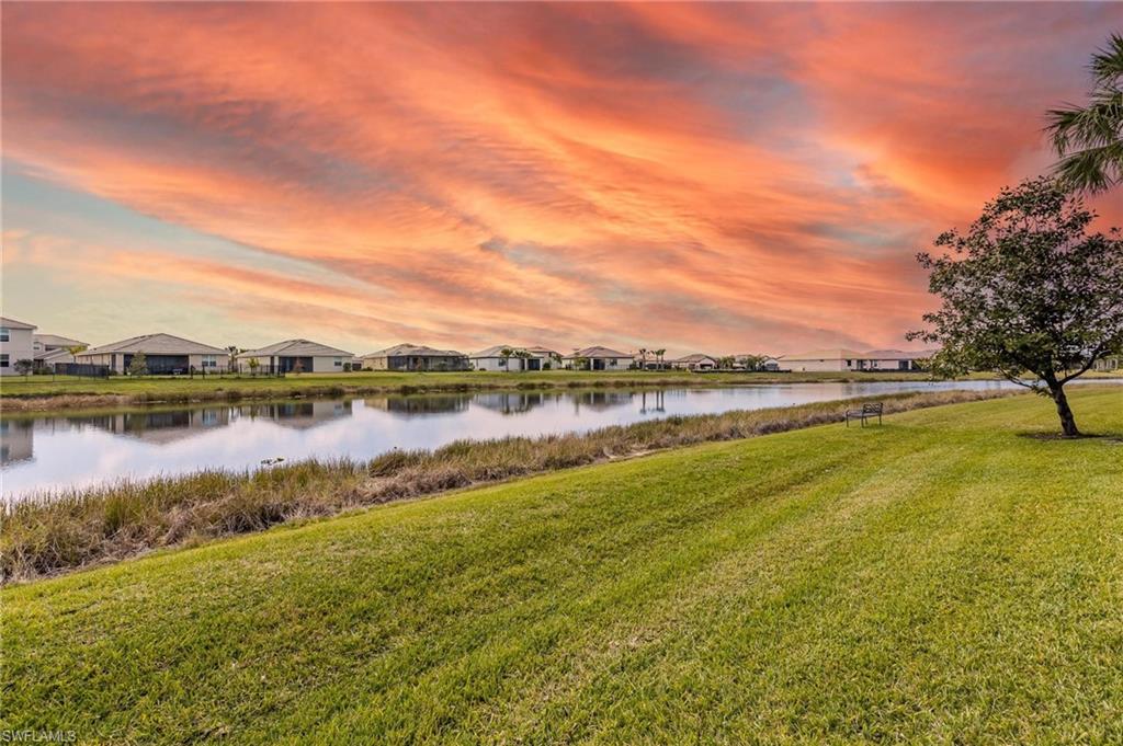ASHTON OAKS - Residential