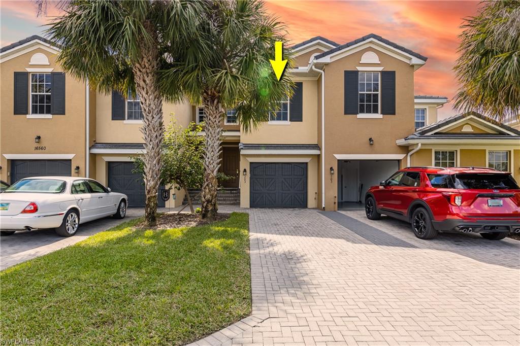 ASHTON OAKS - Residential
