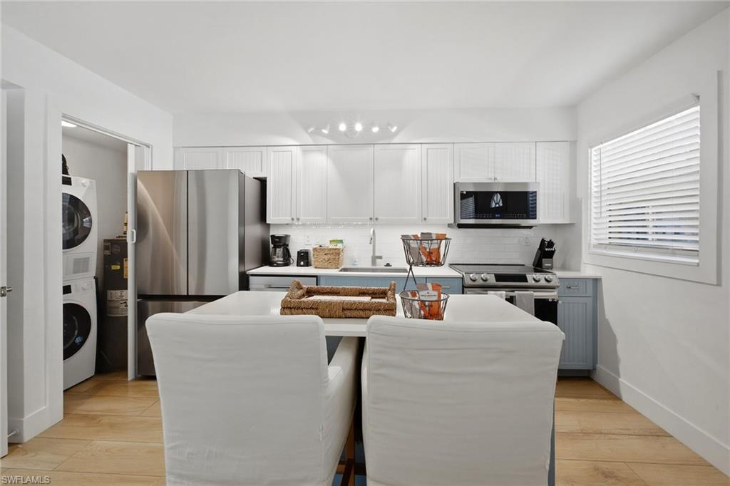 CASTLETON GARDENS - Residential