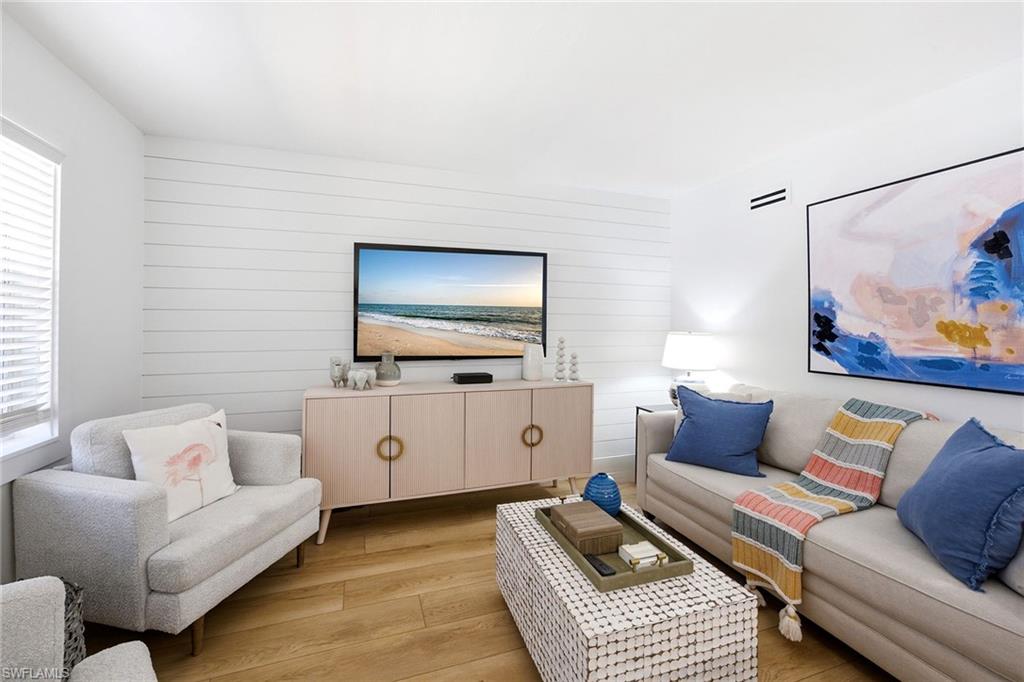 CASTLETON GARDENS - Residential
