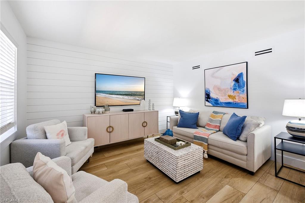 CASTLETON GARDENS - Residential