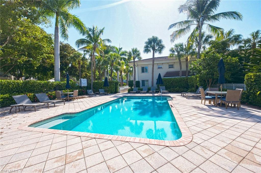 CASTLETON GARDENS - Residential
