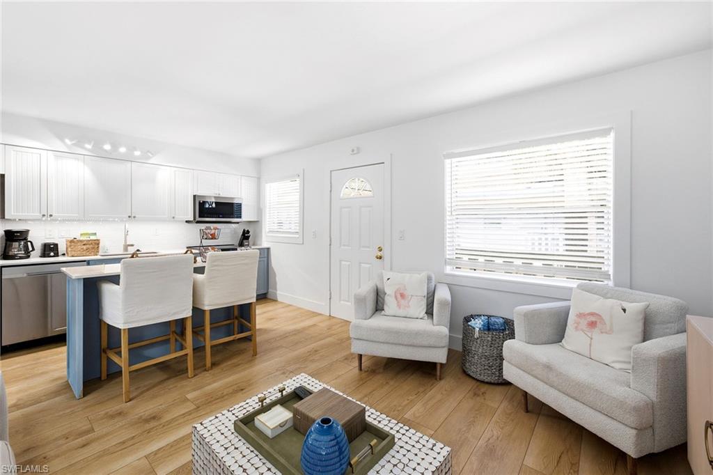 CASTLETON GARDENS - Residential