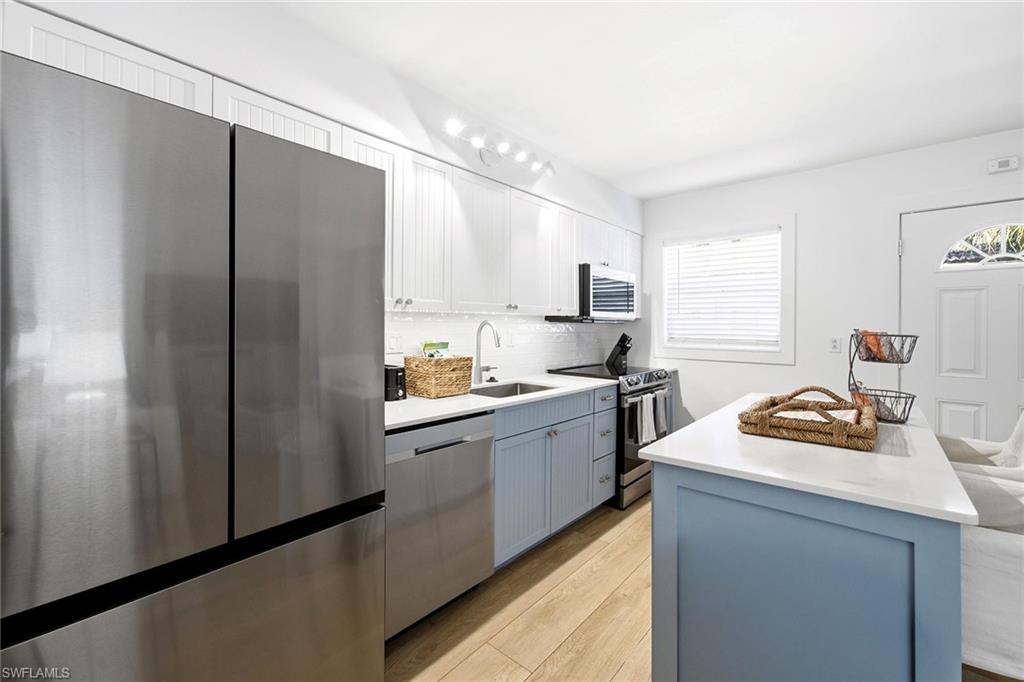 CASTLETON GARDENS - Residential