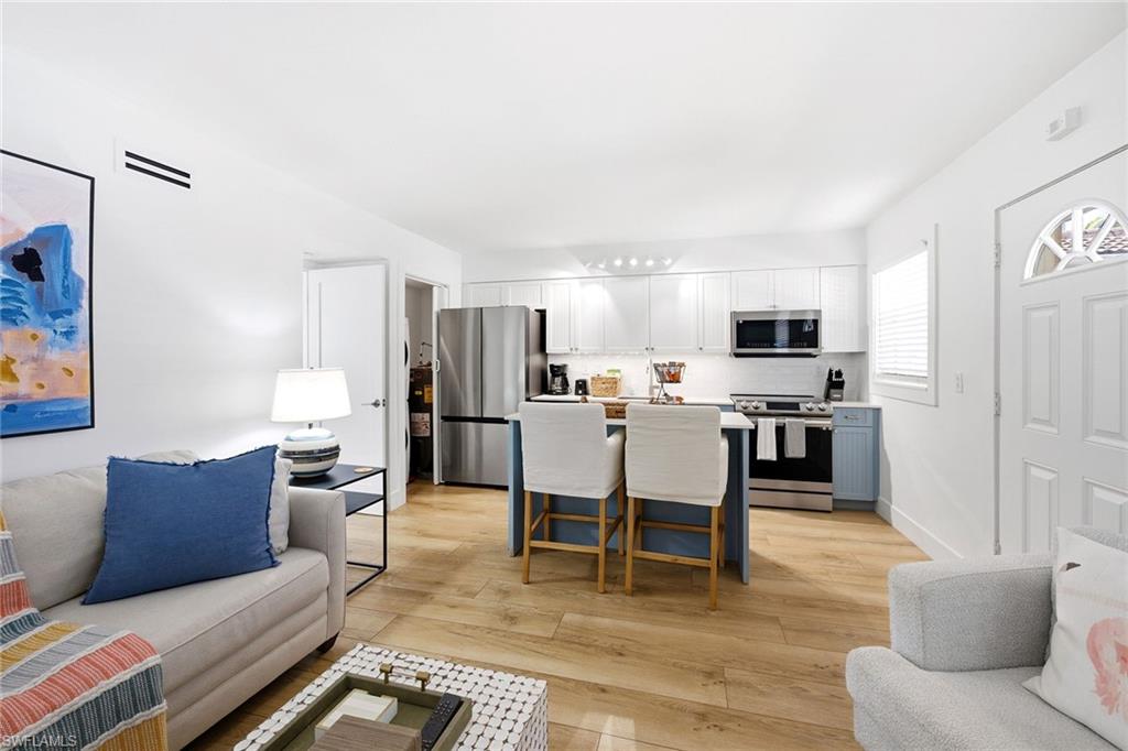 CASTLETON GARDENS - Residential