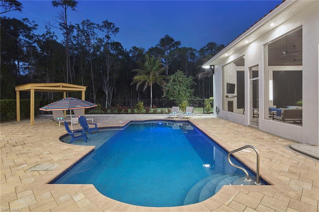 LIVINGSTON WOODS - Residential