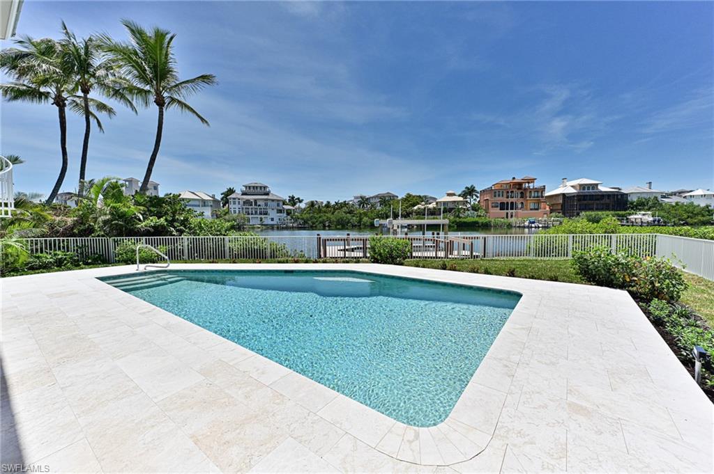 BAYFRONT GARDENS - Residential