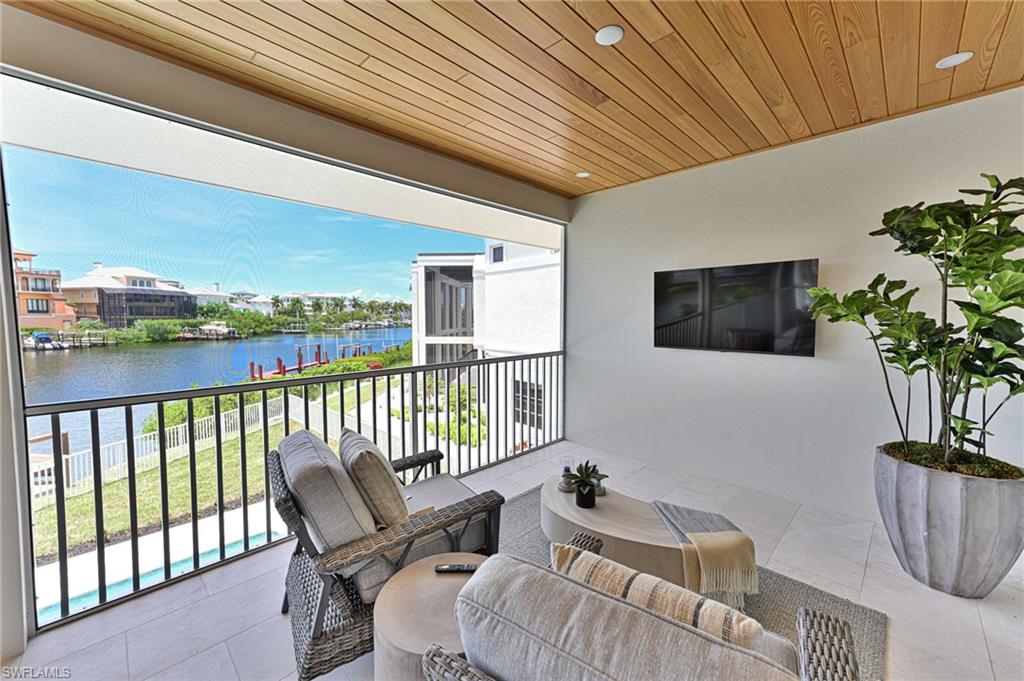 BAYFRONT GARDENS - Residential