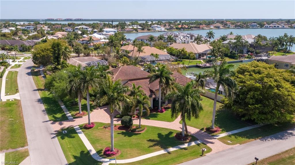 MARCO BEACH - Residential