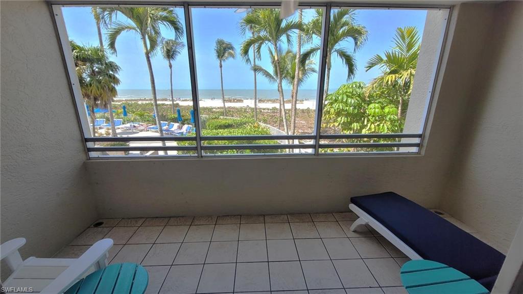 SANIBEL VIEW VILLAS - Residential