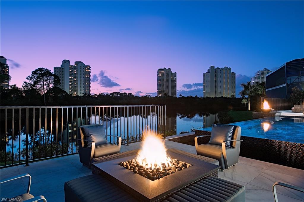 BAY WOODS - Residential