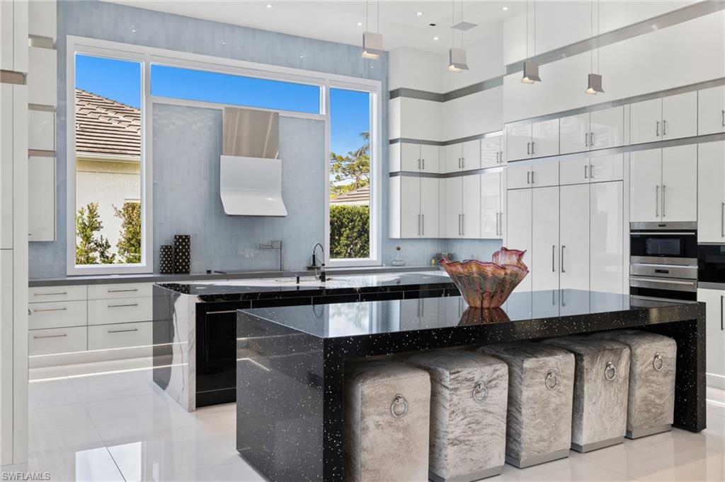 BAY WOODS - Residential