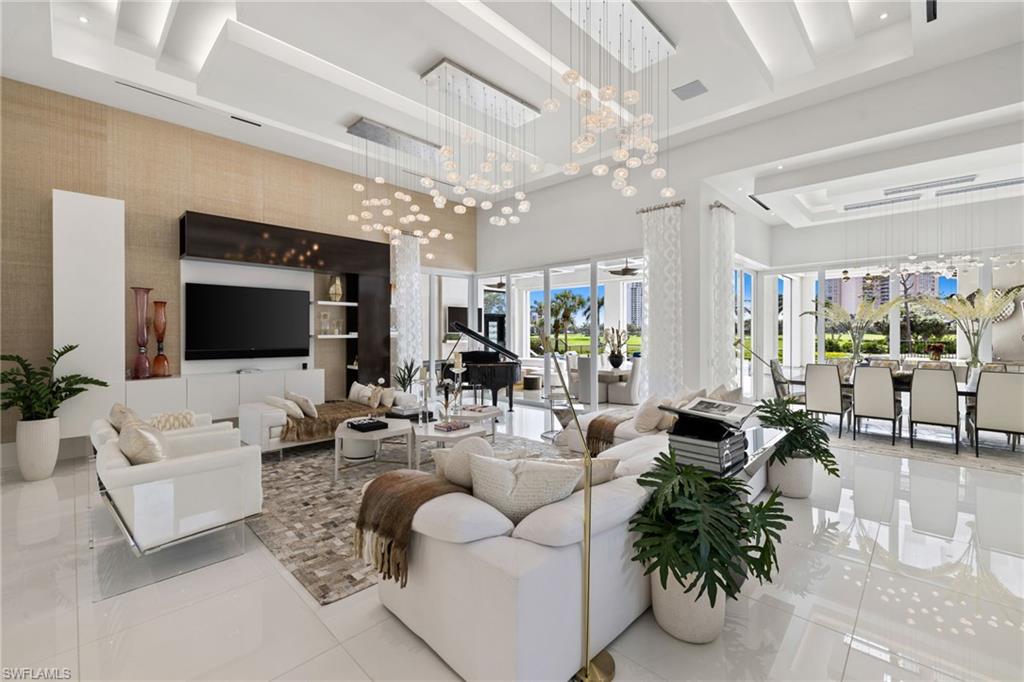BAY WOODS - Residential