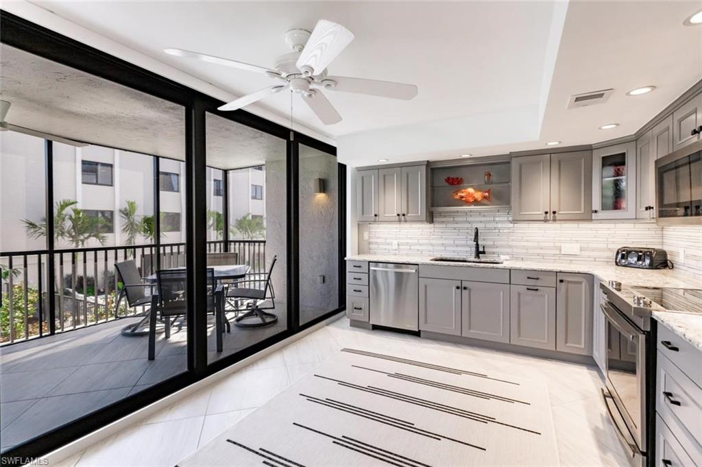 SHOREWOOD OF SANIBEL CONDO - Residential