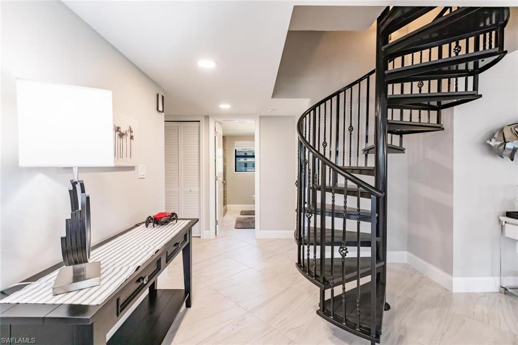 SHOREWOOD OF SANIBEL CONDO - Residential