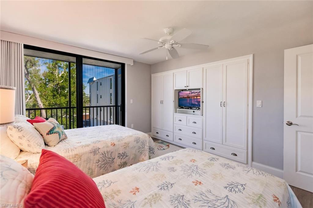SHOREWOOD OF SANIBEL CONDO - Residential