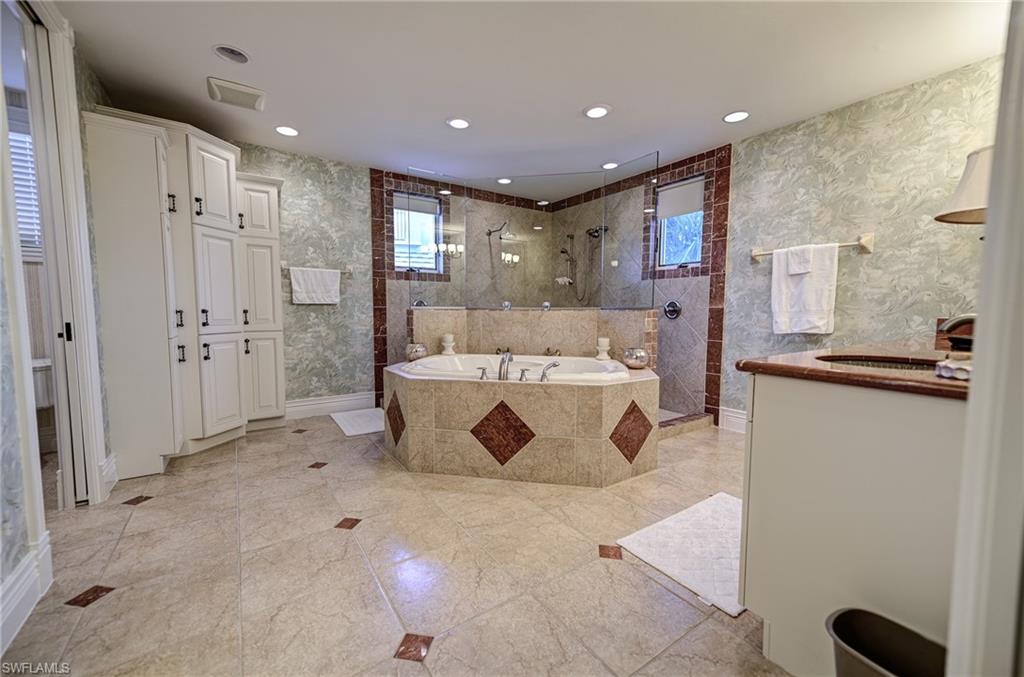 BAREFOOT BAY - Residential