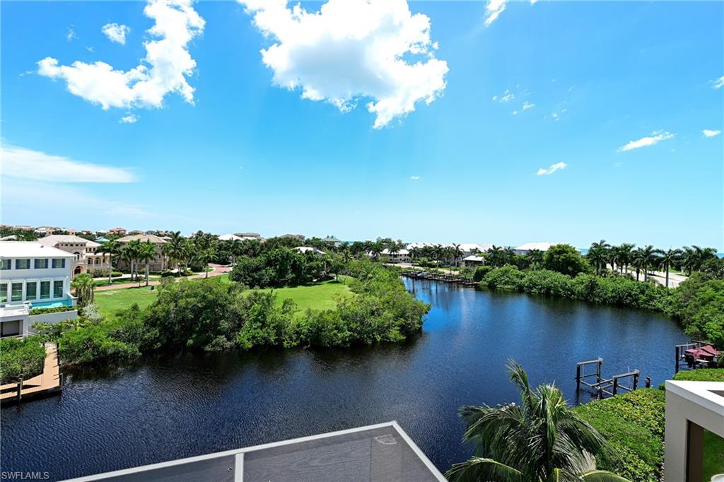 BAREFOOT BAY - Residential