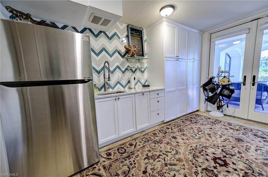 BAREFOOT BAY - Residential