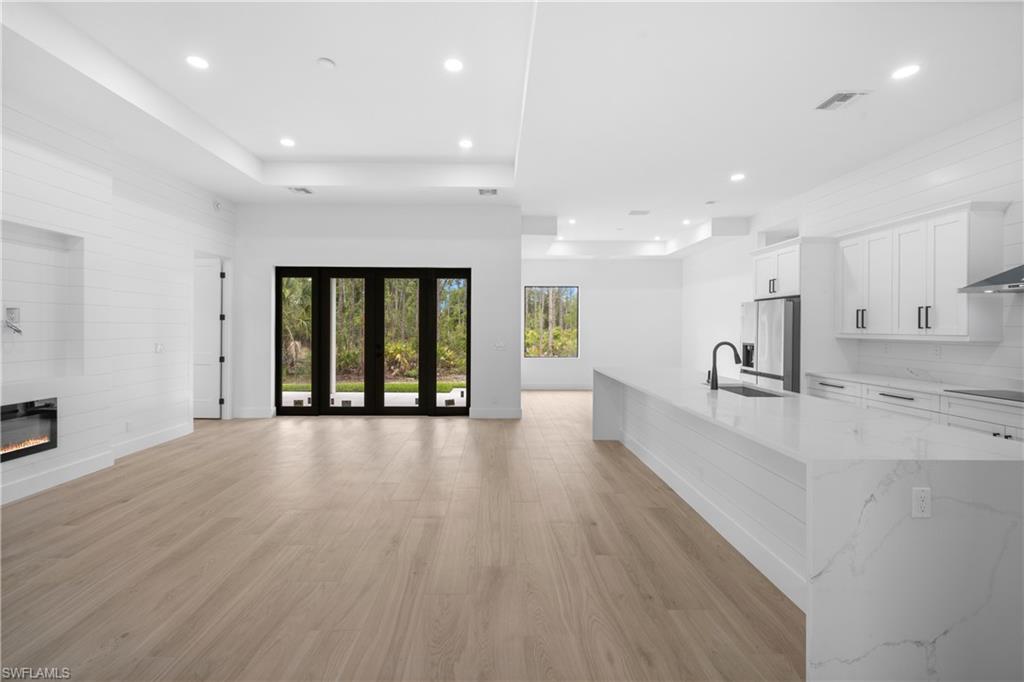 GOLDEN GATE ESTATES - Residential