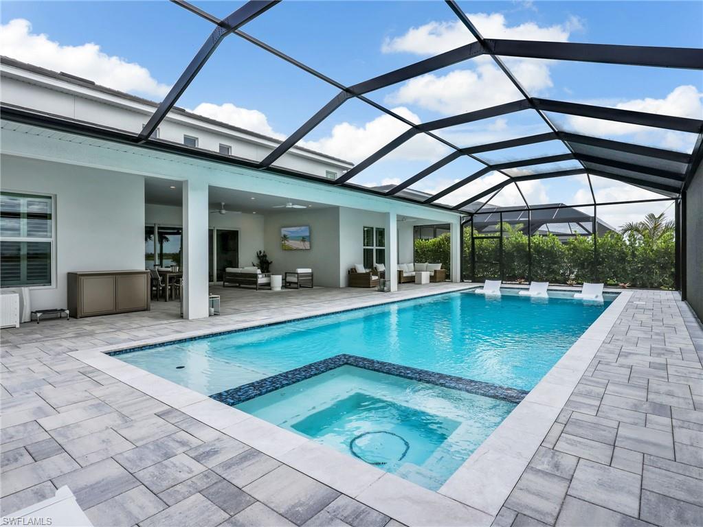 SEVEN SHORES - Residential