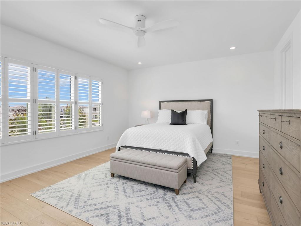 SEVEN SHORES - Residential
