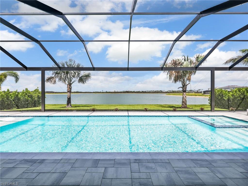 SEVEN SHORES - Residential