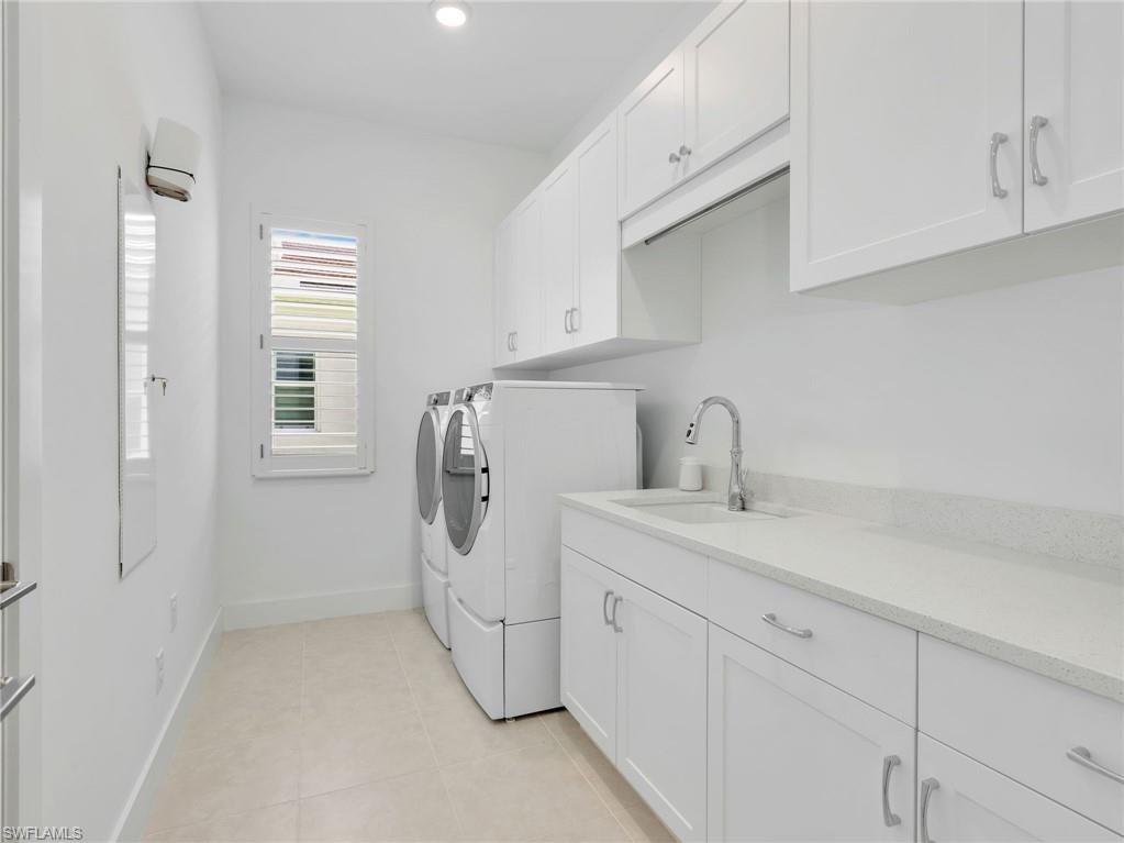 SEVEN SHORES - Residential
