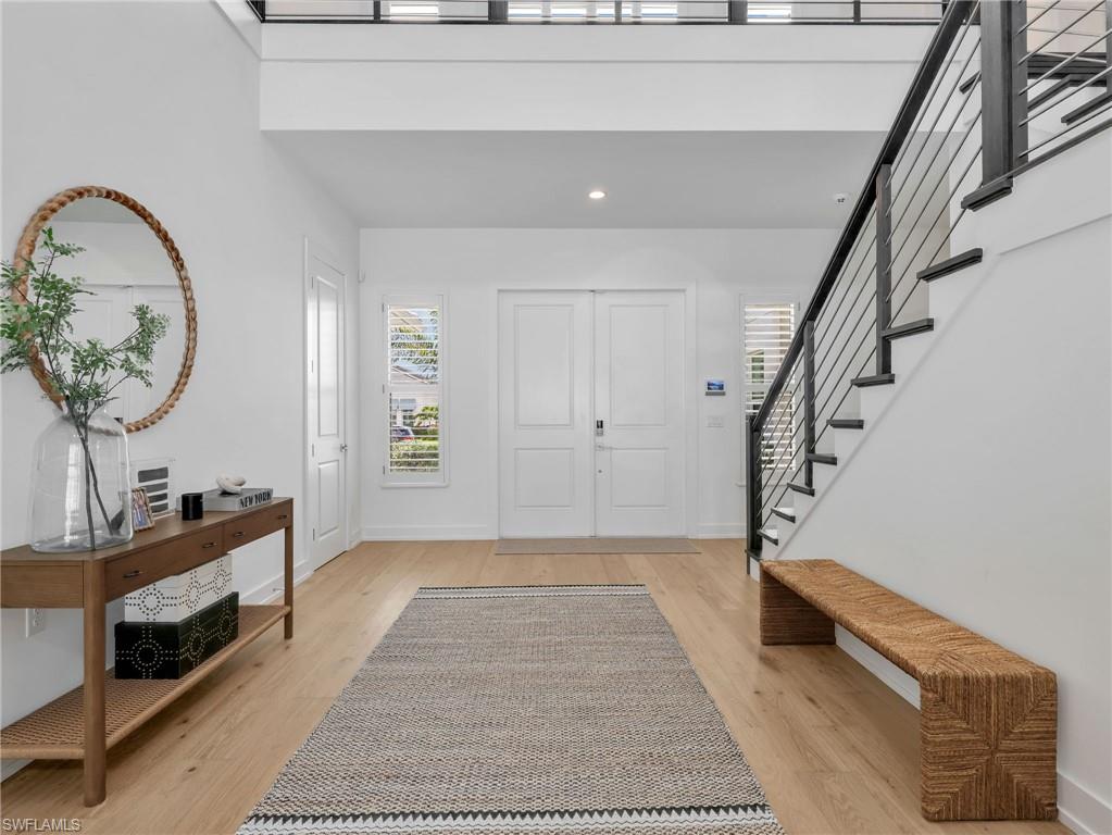 SEVEN SHORES - Residential