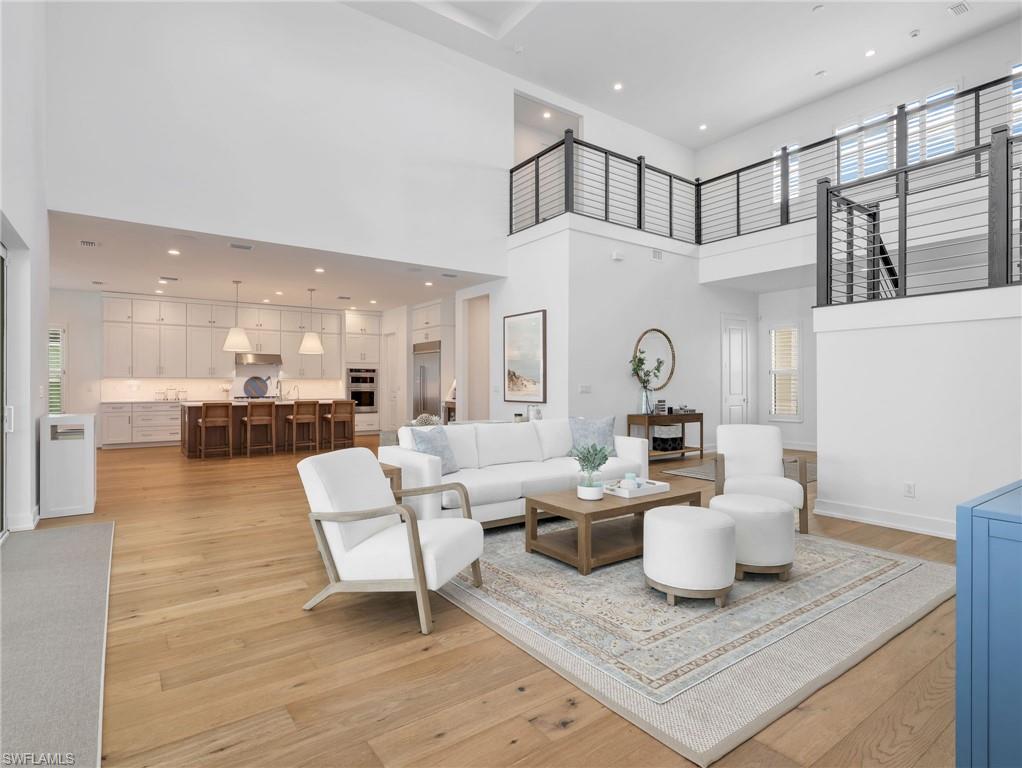 SEVEN SHORES - Residential
