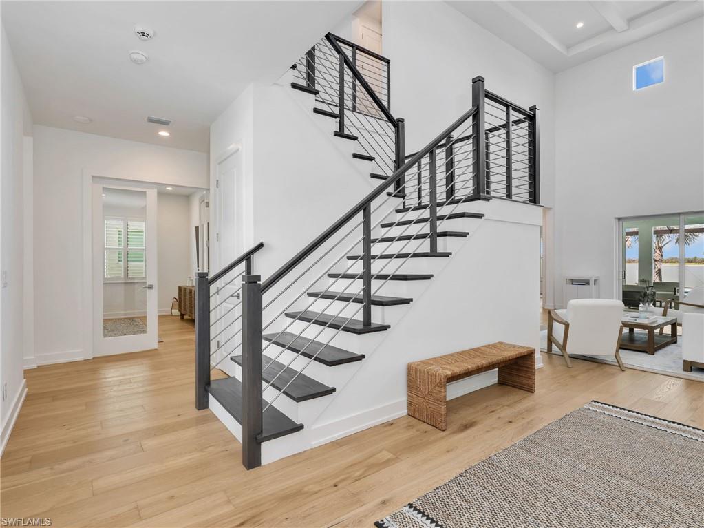 SEVEN SHORES - Residential