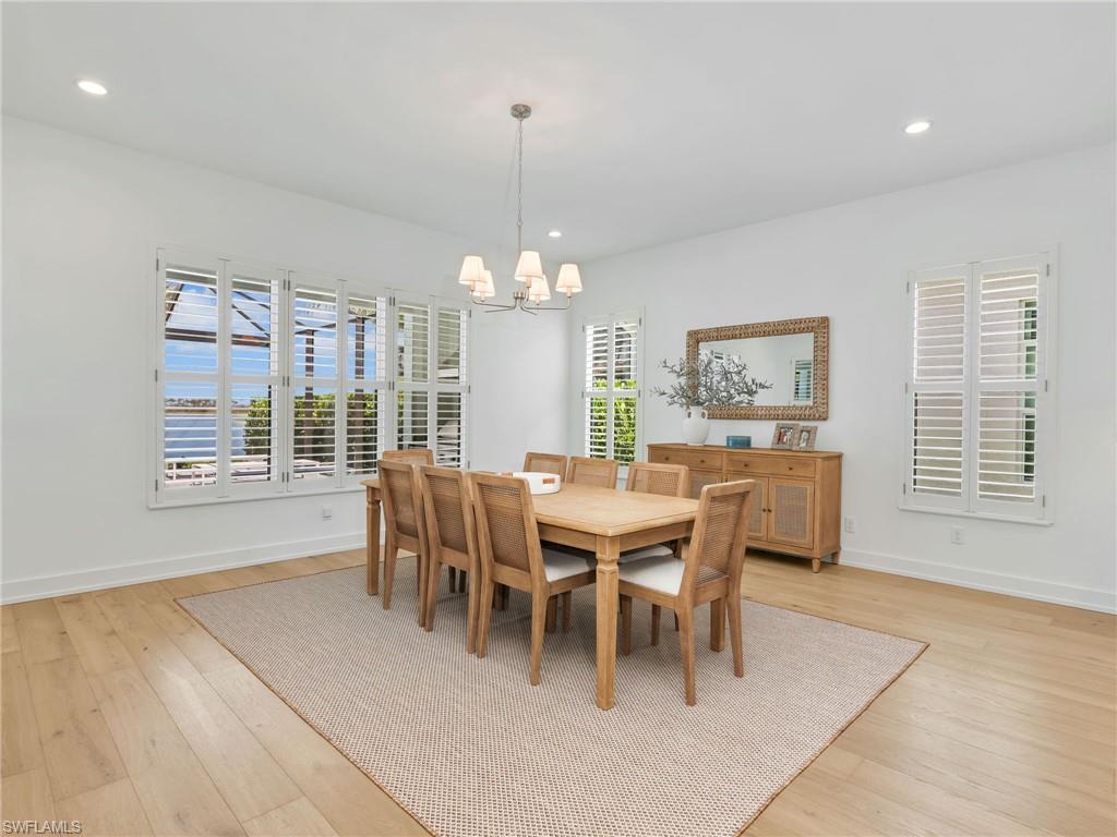 SEVEN SHORES - Residential