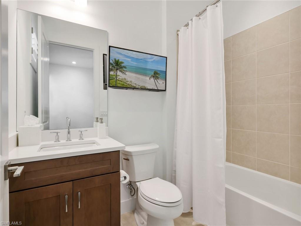 SEVEN SHORES - Residential