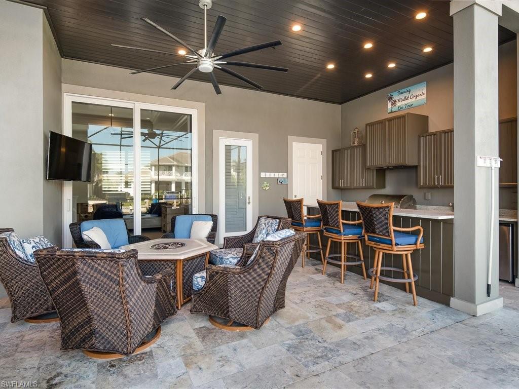 MARCO BEACH - Residential