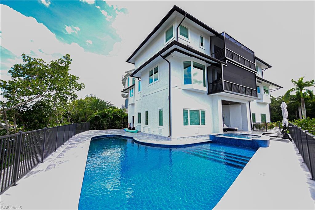 BAYFRONT GARDENS - Residential