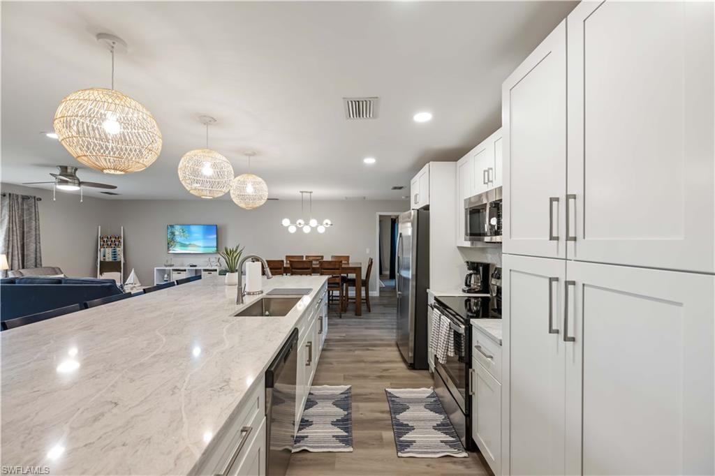 KINGS LAKE - Residential
