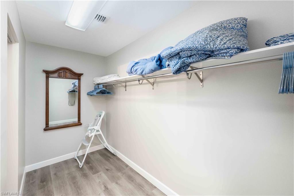 KINGS LAKE - Residential