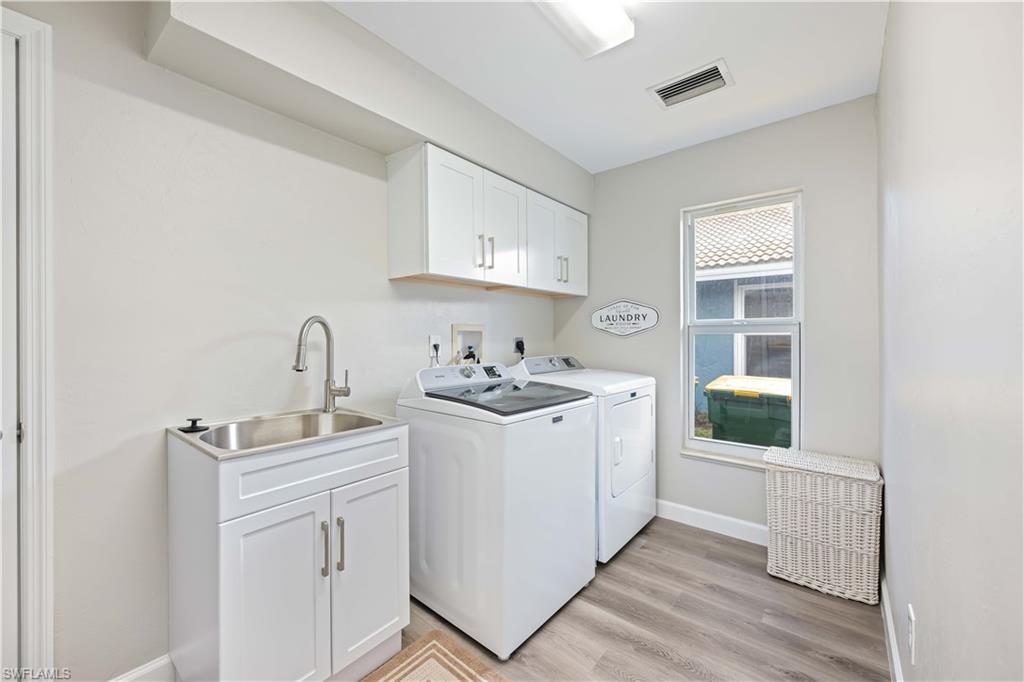 KINGS LAKE - Residential