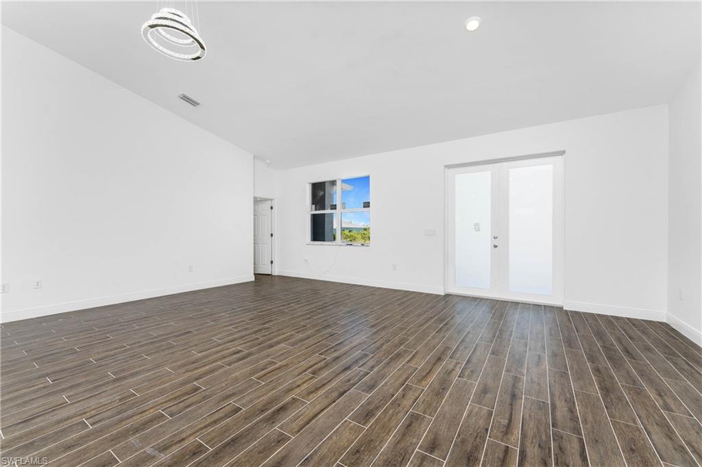 SOUTH GULF COVE - Residential