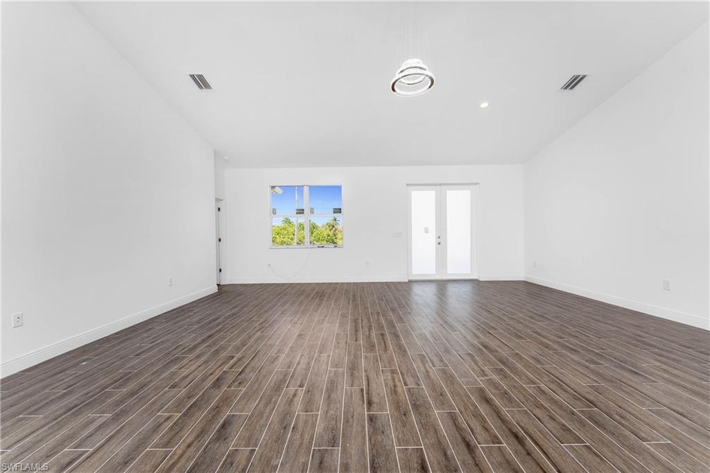 SOUTH GULF COVE - Residential