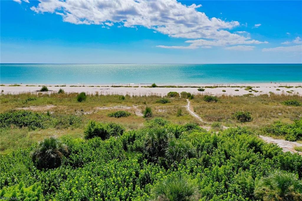 CHATEAUX SUR MER UNREC - Land