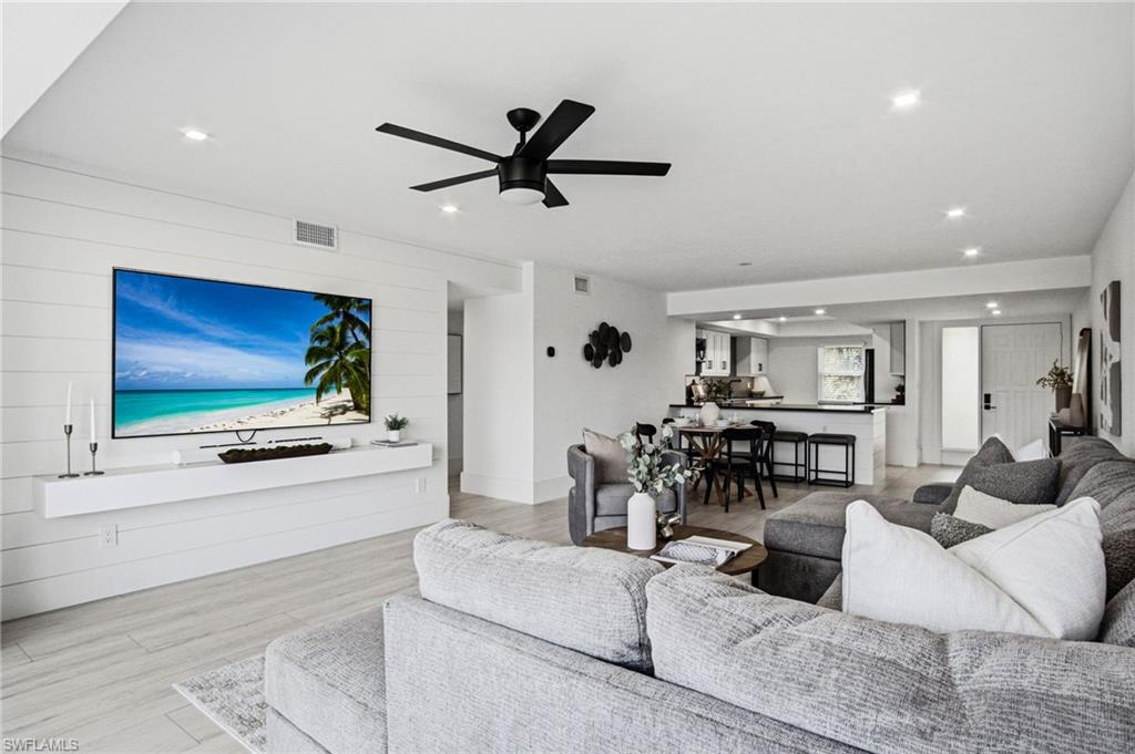 ISLAND - Residential