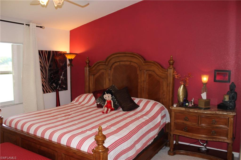 HUNTINGTON LAKES - Residential